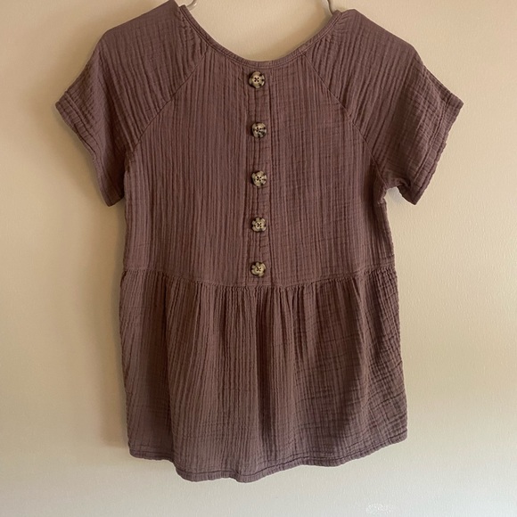 Size XS Woman’s purple top - Picture 2 of 3